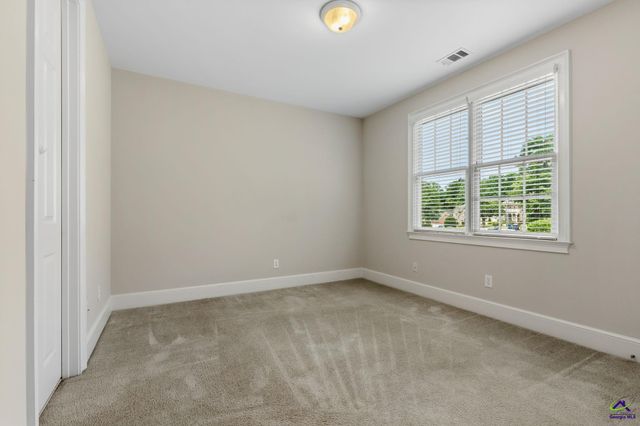 1032 SW Willowood Lane, Atlanta, GA 30331
