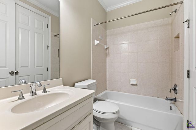1032 SW Willowood Lane, Atlanta, GA 30331