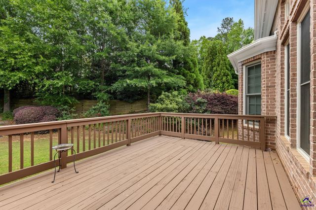1032 SW Willowood Lane, Atlanta, GA 30331