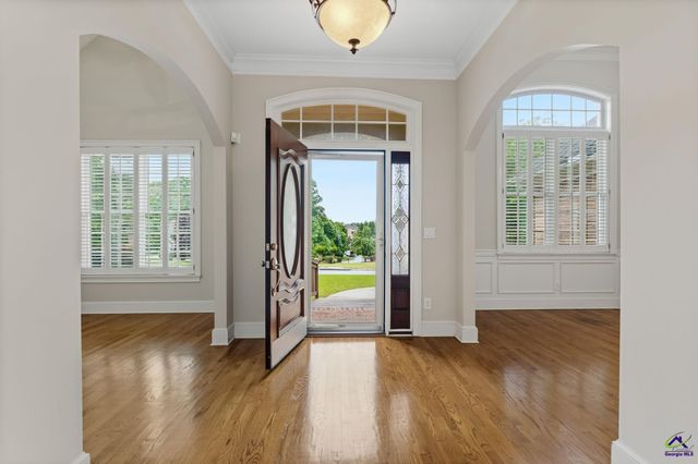 1032 SW Willowood Lane, Atlanta, GA 30331