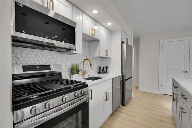 1109 71st Street, Darien, IL 60561