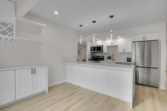 1109 71st Street, Darien, IL 60561