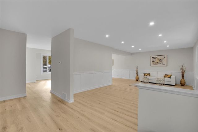 1109 71st Street, Darien, IL 60561