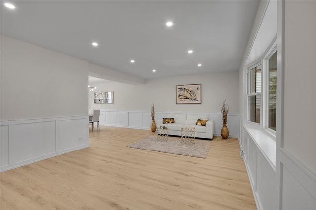 1109 71st Street, Darien, IL 60561