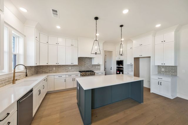 5033 Fairhaven Circle, Thompsons Station, TN 37179