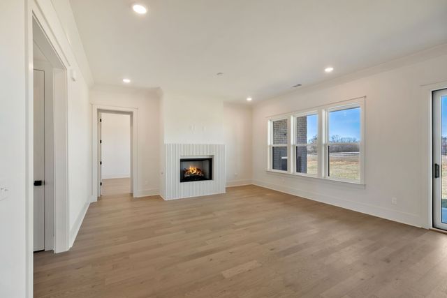 5033 Fairhaven Circle, Thompsons Station, TN 37179