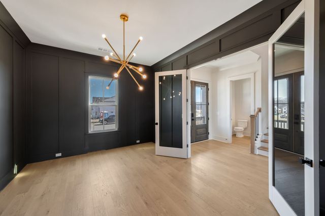 5033 Fairhaven Circle, Thompsons Station, TN 37179