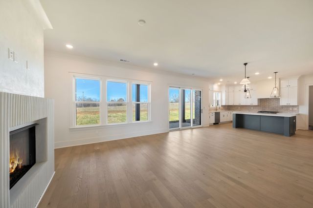 5033 Fairhaven Circle, Thompsons Station, TN 37179