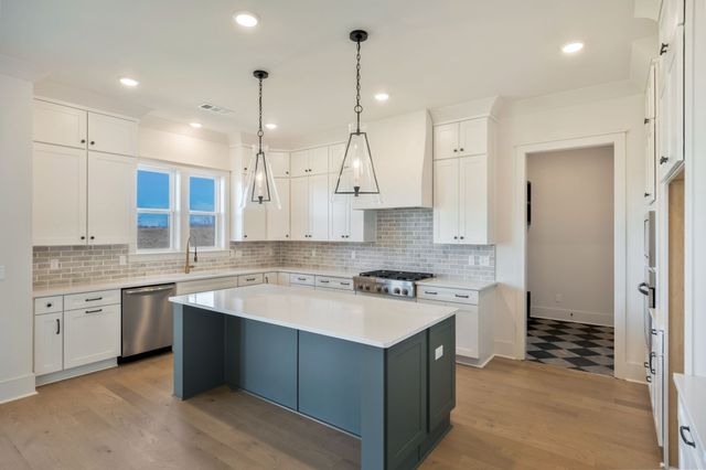 5033 Fairhaven Circle, Thompsons Station, TN 37179