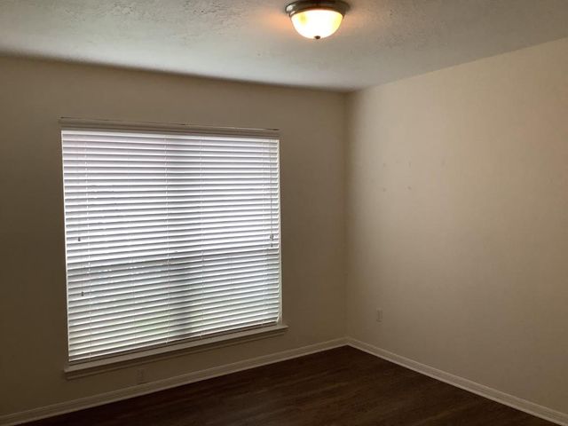 13049 Skyline Drive, Willis, TX 77318