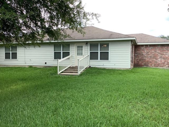 13049 Skyline Drive, Willis, TX 77318