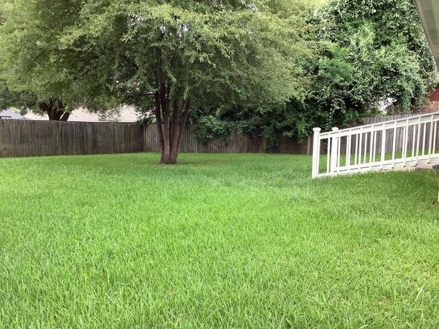 13049 Skyline Drive, Willis, TX 77318