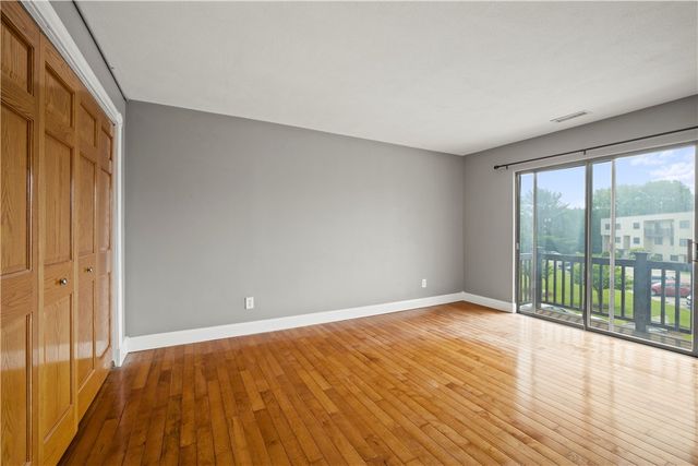196 Old River Road 5F, Lincoln, RI 02865