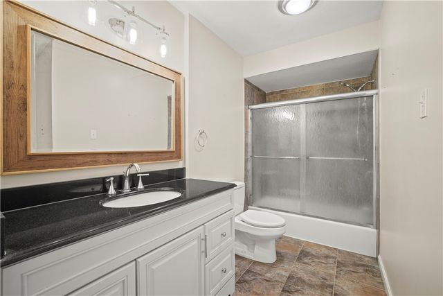 196 Old River Road 5F, Lincoln, RI 02865