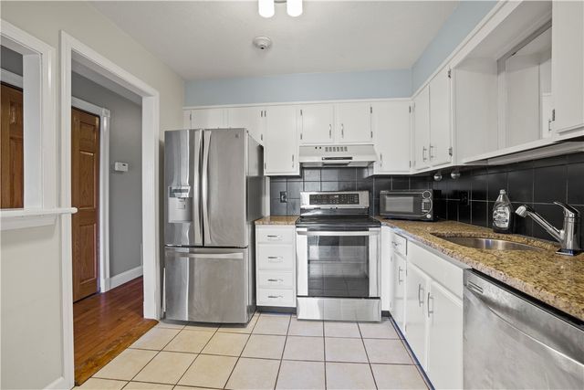 196 Old River Road 5F, Lincoln, RI 02865