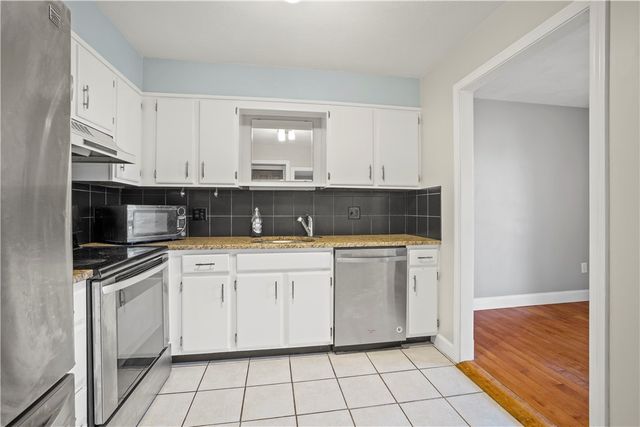 196 Old River Road 5F, Lincoln, RI 02865