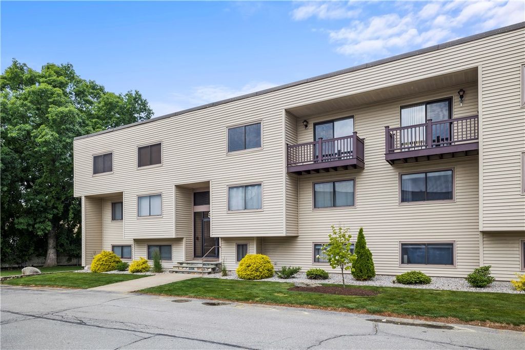 196 Old River Road 5F, Lincoln, RI 02865