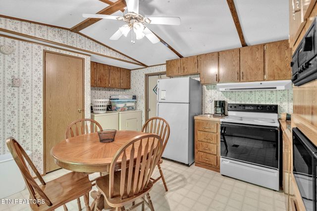 237 Blue Ridge Rd, Speedwell, TN 37870
