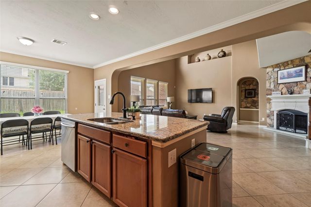 5714 Brookway Willow Drive, Klein, TX 77379