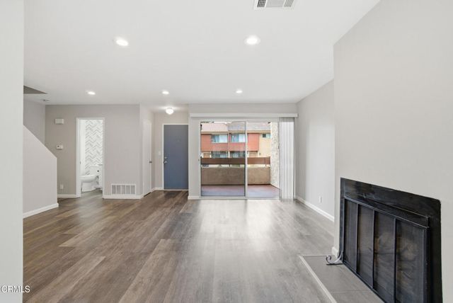 735 County Square Drive 34, Ventura, CA 93003