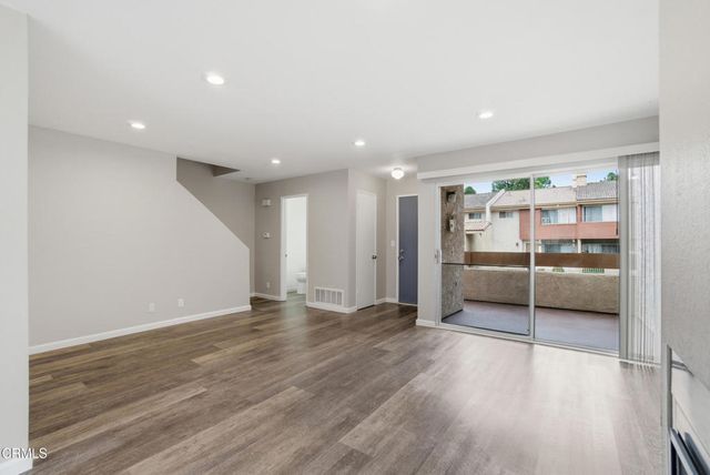 735 County Square Drive 34, Ventura, CA 93003