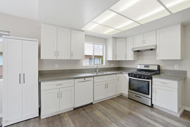 735 County Square Drive 34, Ventura, CA 93003