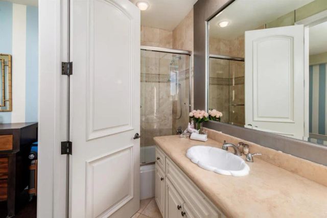 7104 Aviara Drive, Carlsbad, CA 92011