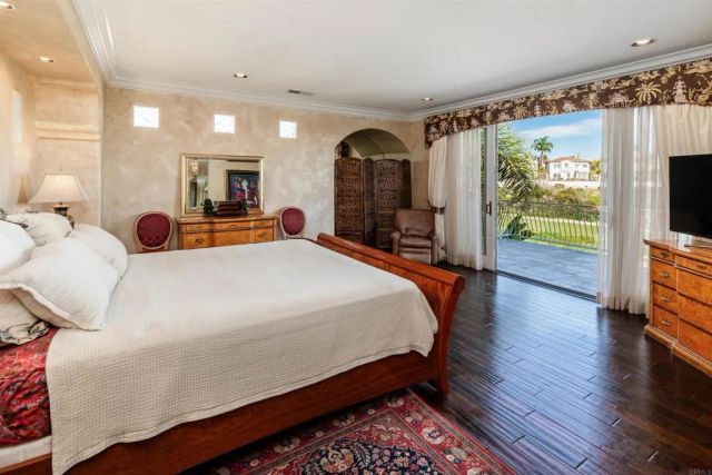 7104 Aviara Drive, Carlsbad, CA 92011