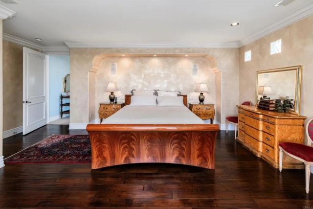 7104 Aviara Drive, Carlsbad, CA 92011