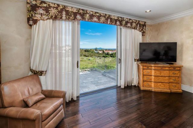 7104 Aviara Drive, Carlsbad, CA 92011