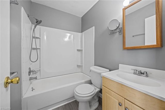 5723 Bramblegate Road, Greensboro, NC 27409