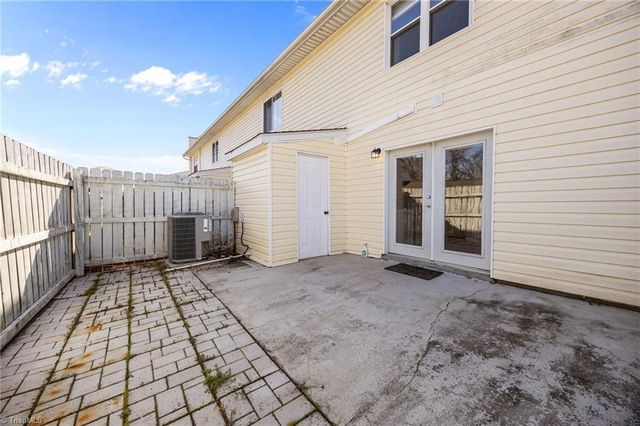 5723 Bramblegate Road, Greensboro, NC 27409