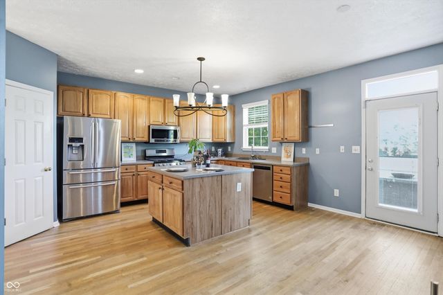 4499 Diamond Ridge, Greenwood, IN 46143