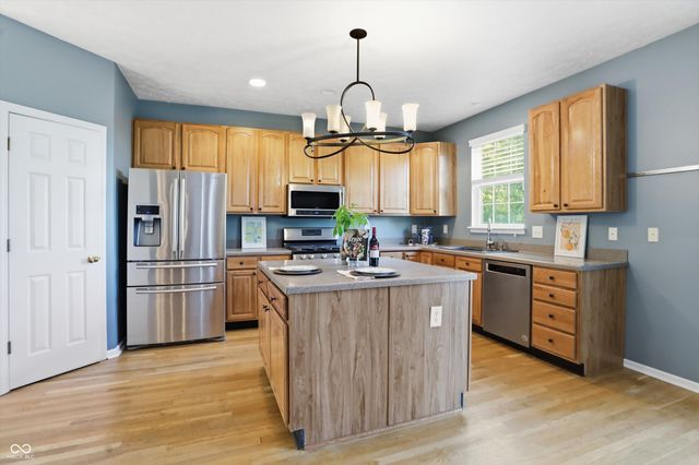 4499 Diamond Ridge, Greenwood, IN 46143