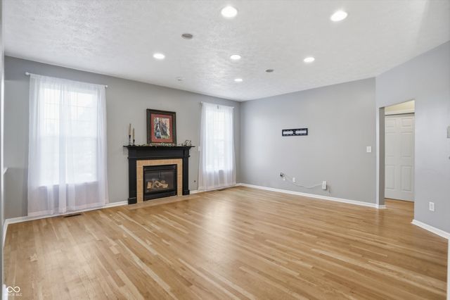 4499 Diamond Ridge, Greenwood, IN 46143