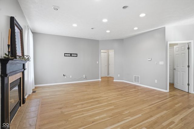 4499 Diamond Ridge, Greenwood, IN 46143