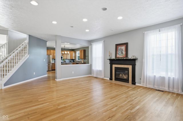 4499 Diamond Ridge, Greenwood, IN 46143