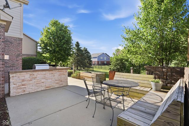 4499 Diamond Ridge, Greenwood, IN 46143