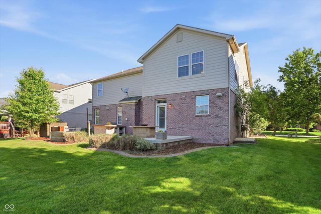 4499 Diamond Ridge, Greenwood, IN 46143