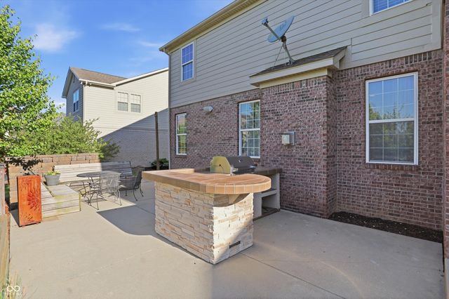 4499 Diamond Ridge, Greenwood, IN 46143