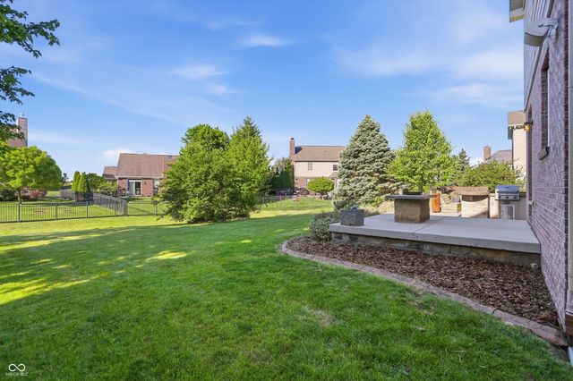 4499 Diamond Ridge, Greenwood, IN 46143