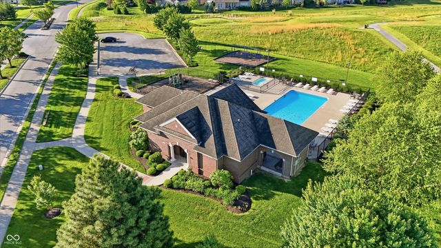 4499 Diamond Ridge, Greenwood, IN 46143