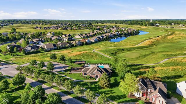 4499 Diamond Ridge, Greenwood, IN 46143