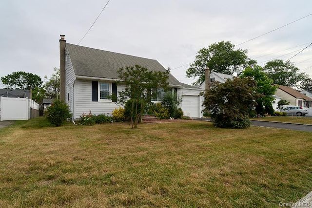 161 Van Buren Street, West Babylon, NY 11704