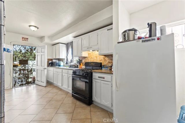 7705 S Vermont Avenue, Los Angeles, CA 90044