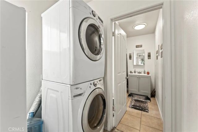 7705 S Vermont Avenue, Los Angeles, CA 90044