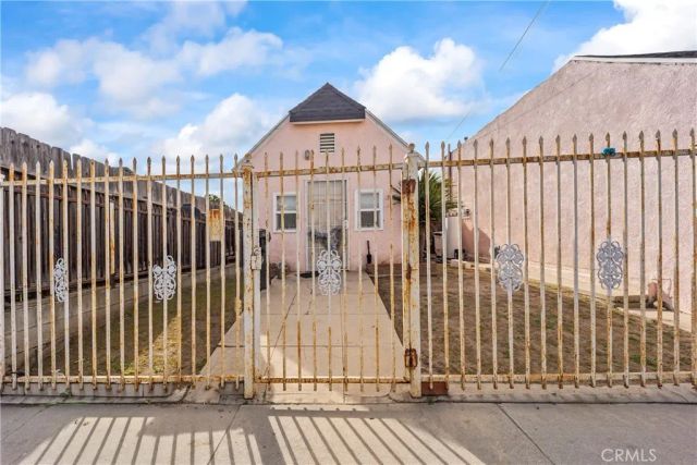 7705 S Vermont Avenue, Los Angeles, CA 90044