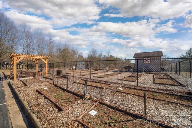 2310 Golf Club Court, Hendersonville, NC 28739