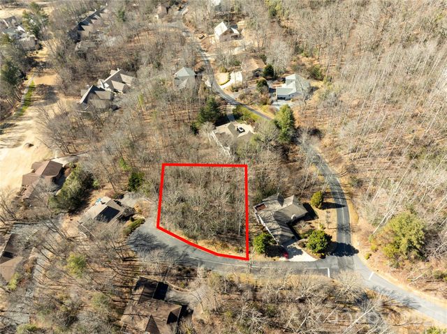 2310 Golf Club Court, Hendersonville, NC 28739