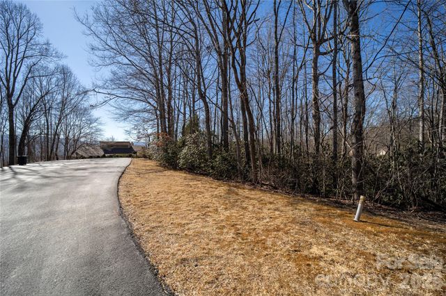 2310 Golf Club Court, Hendersonville, NC 28739